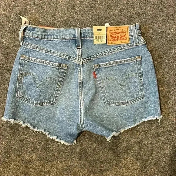 Levi's 501 Original High-Rise Cut-Off Jean Shorts - Picture 6 of 7